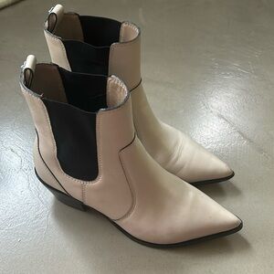 Paige Cream Leather Chelsea Western Boots Size 9